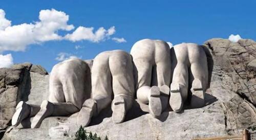 back of mt rushmore